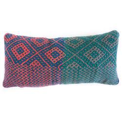 Frazada Lumbar Pillow - Rosa || Keeka Collection