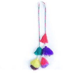 Hanging Peruvian tassel garland - Urubamba || Keeka Collection